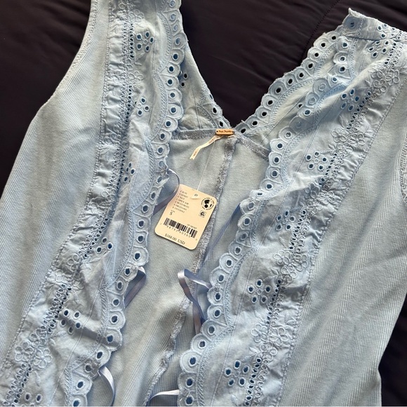 Free People Gesibelle Set in Open Air - Picture 7 of 16